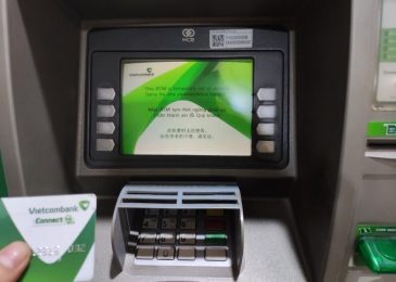 Phí rút tiền thẻ atm, tín dụng Vietcombank 2022 cùng và khác ngân hàng