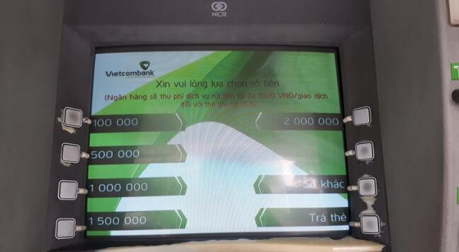 Cách rút tiền thẻ ATM Vietcombank Visa 2