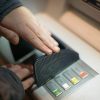 Hướng dẫn cách rút tiền ATM ngân hàng ACB lần đầu 2023