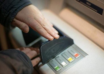 Hướng dẫn cách rút tiền ATM ngân hàng ACB lần đầu 2024