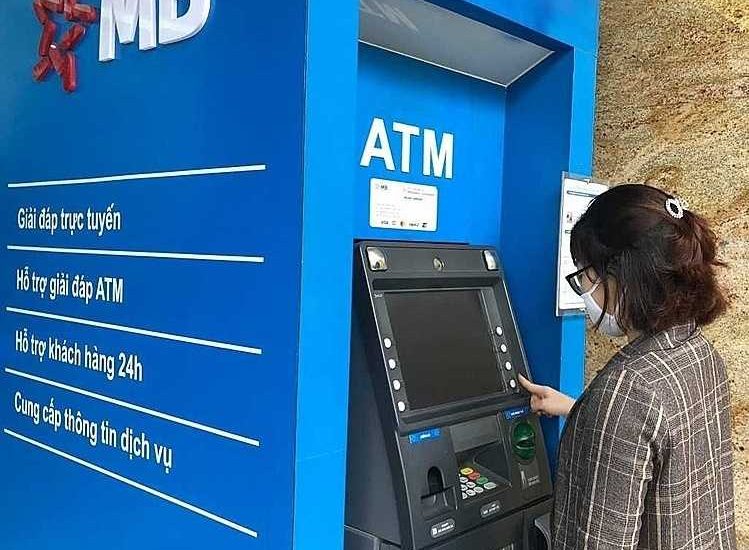 Hướng dẫn cách rút tiền ATM ngân hàng MB bank lần đầu 2022