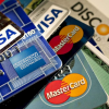 Thẻ tín dụng là gì? Thẻ ATM ghi nợ là gì? Có gì khác nhau?