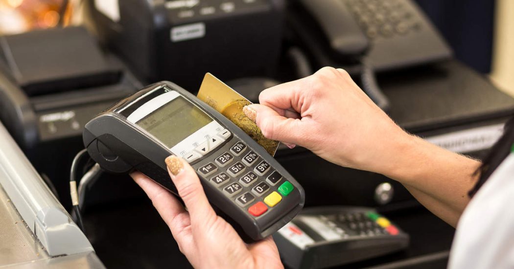 Làm thế nào khi quẹt thẻ không thành công nhưng vẫn bị trừ tiền?