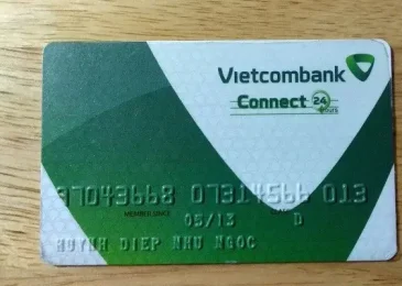 Thẻ Vietcombank chưa gắn chip có rút được tiền không?