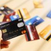 Thẻ tín dụng Shinhan có rút được tiền mặt không? chuyển khoản được không?